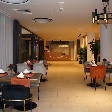 Hotel Sorin Mihai Кристиан Екстериор снимка