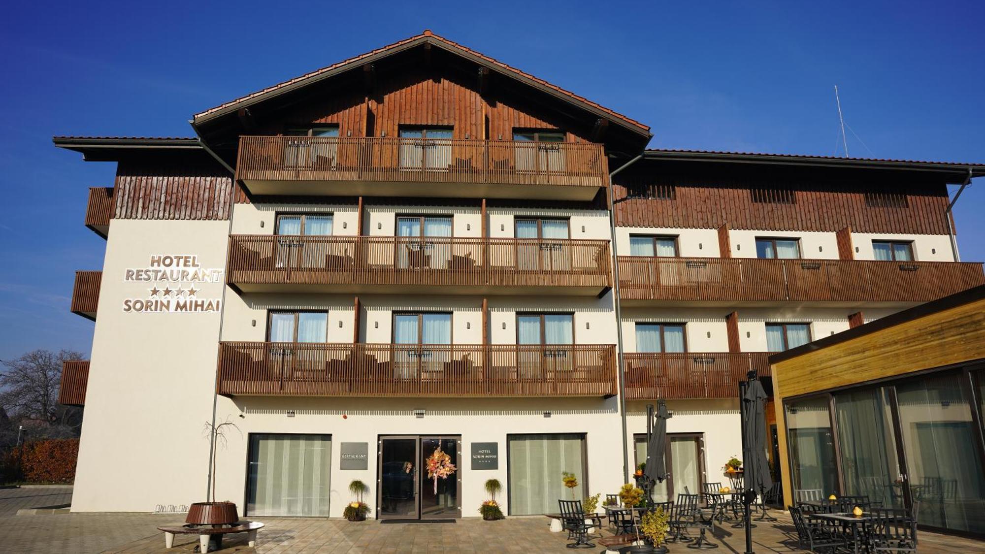 Hotel Sorin Mihai Кристиан Екстериор снимка